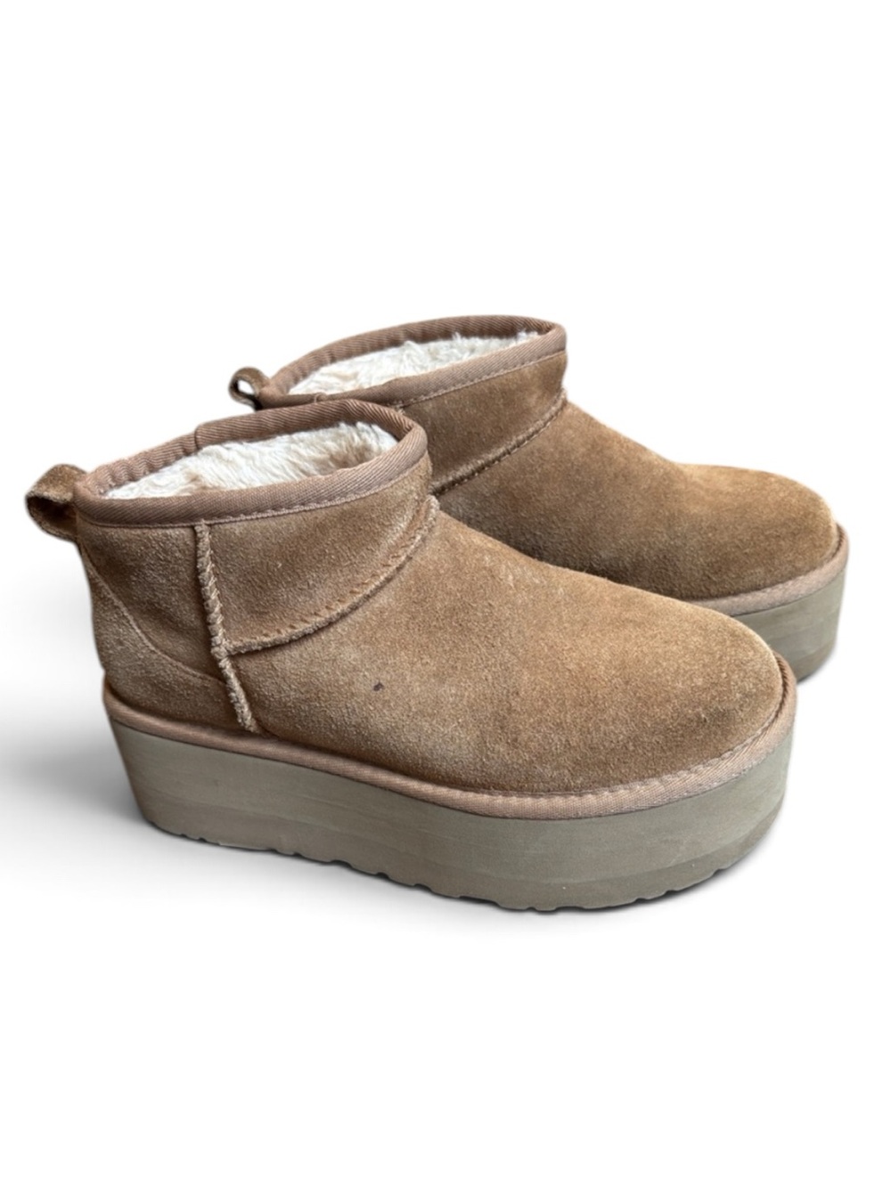 UGG Classic Ultra Mini Platform Boots Women's 6 Chestnut Shearling Lining